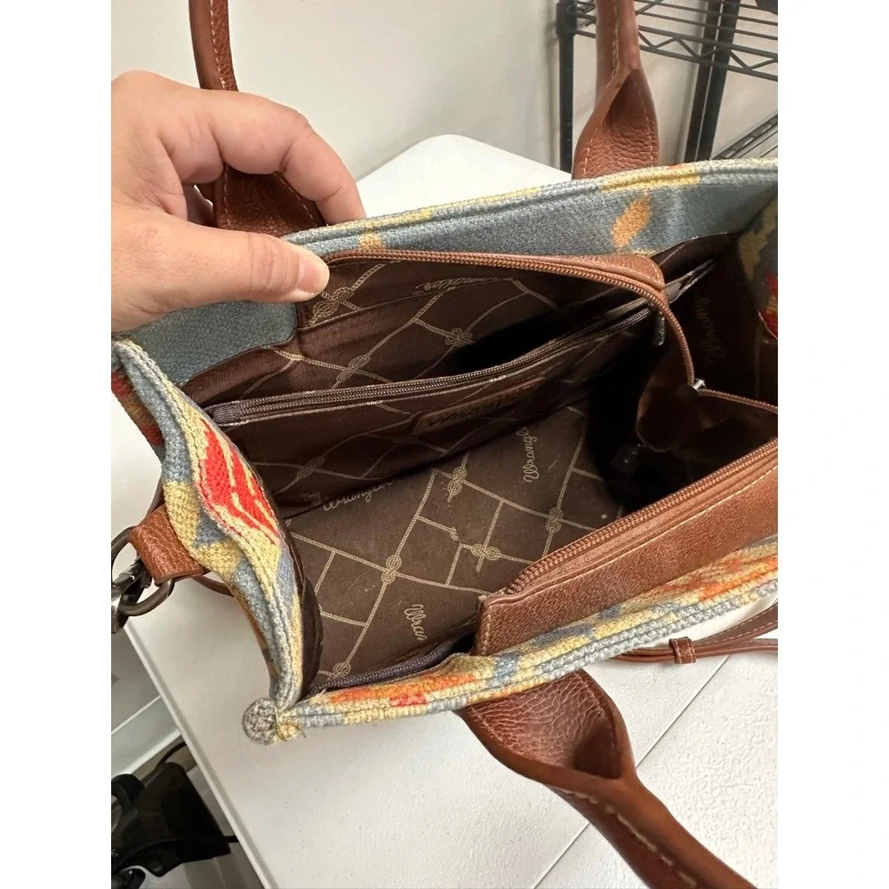 Wrangler Southwestern Aztec Print Canvas Purse Crossbody Western Cowgirl Rodeo